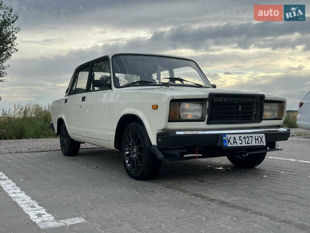 Бежевий ВАЗ 2107, об'ємом двигуна 1.45 л та пробігом 999 тис. км за 1300 $, фото 11 на Automoto.ua