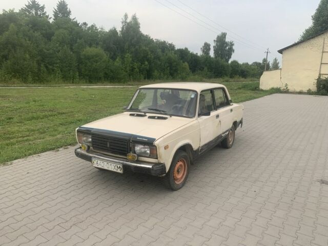 Бежевый ВАЗ 2107, объемом двигателя 0 л и пробегом 25 тыс. км за 325 $, фото 2 на Automoto.ua