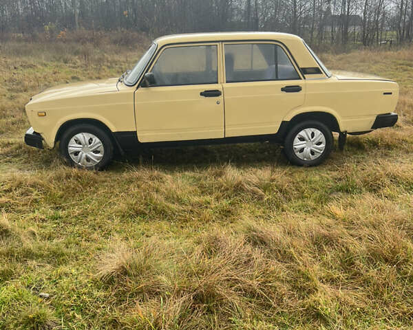 Бежевый ВАЗ 2107, объемом двигателя 0 л и пробегом 100 тыс. км за 700 $, фото 2 на Automoto.ua