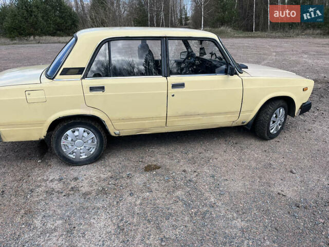 Бежевый ВАЗ 2107, объемом двигателя 0 л и пробегом 200 тыс. км за 601 $, фото 2 на Automoto.ua