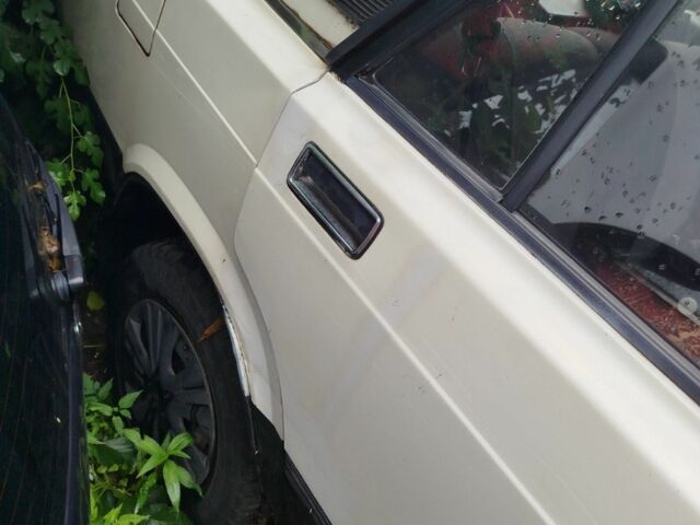 Бежевый ВАЗ 2107, объемом двигателя 1.5 л и пробегом 200 тыс. км за 237 $, фото 2 на Automoto.ua