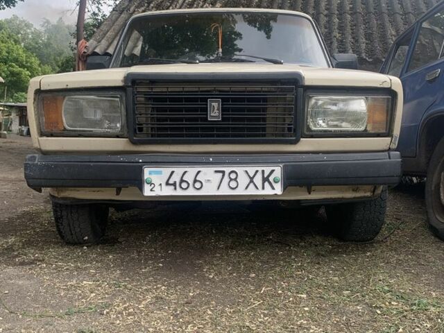 Бежевый ВАЗ 2107, объемом двигателя 1.5 л и пробегом 150 тыс. км за 594 $, фото 4 на Automoto.ua