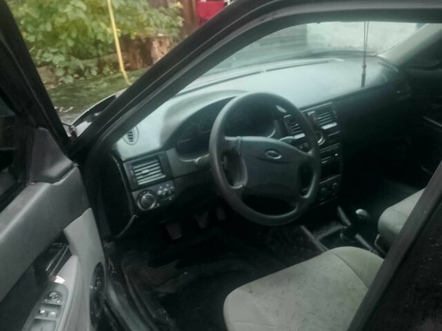 Черный ВАЗ 2107, объемом двигателя 1.6 л и пробегом 2 тыс. км за 1200 $, фото 1 на Automoto.ua