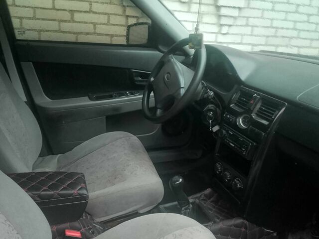 Черный ВАЗ 2107, объемом двигателя 1.6 л и пробегом 2 тыс. км за 1200 $, фото 4 на Automoto.ua