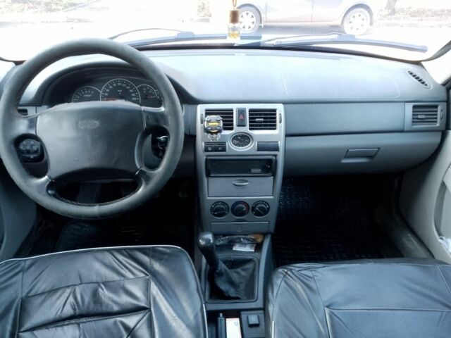 Черный ВАЗ 2107, объемом двигателя 1.6 л и пробегом 224 тыс. км за 2500 $, фото 3 на Automoto.ua