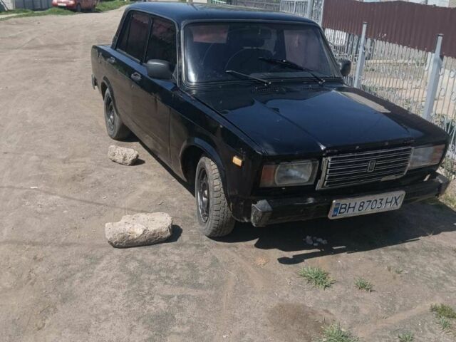 Черный ВАЗ 2107, объемом двигателя 1.5 л и пробегом 15 тыс. км за 450 $, фото 6 на Automoto.ua