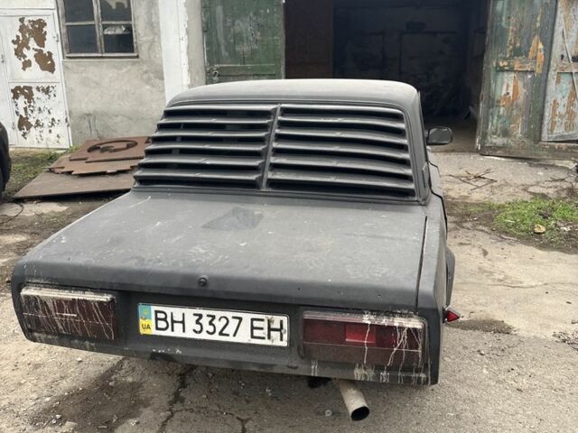 Черный ВАЗ 2107, объемом двигателя 1.6 л и пробегом 300 тыс. км за 800 $, фото 4 на Automoto.ua