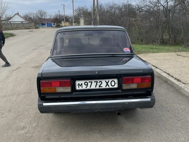Черный ВАЗ 2107, объемом двигателя 10 л и пробегом 86 тыс. км за 1100 $, фото 6 на Automoto.ua