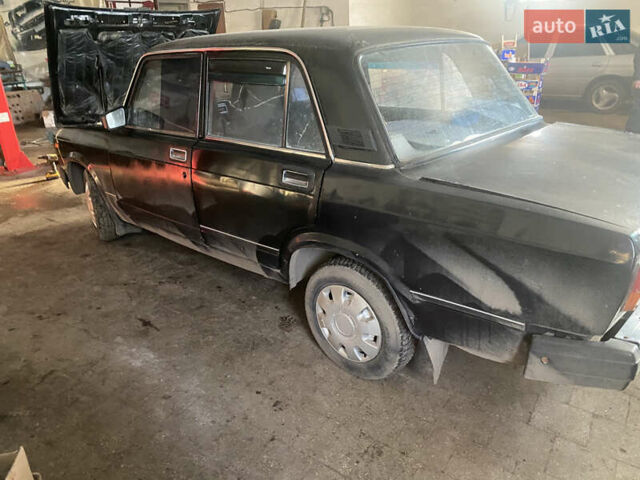 Черный ВАЗ 2107, объемом двигателя 0 л и пробегом 200 тыс. км за 420 $, фото 2 на Automoto.ua