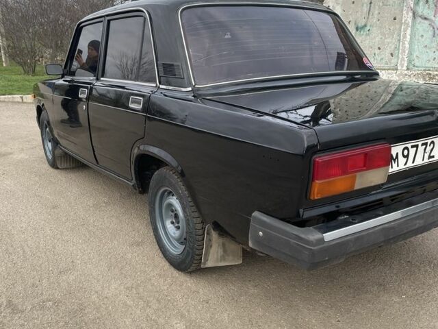 Черный ВАЗ 2107, объемом двигателя 10 л и пробегом 86 тыс. км за 1100 $, фото 7 на Automoto.ua