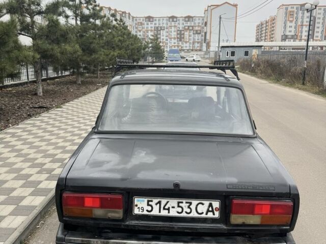 Черный ВАЗ 2107, объемом двигателя 1.5 л и пробегом 73 тыс. км за 550 $, фото 4 на Automoto.ua