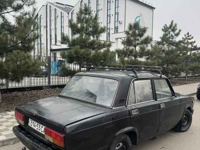 Черный ВАЗ 2107, объемом двигателя 1.5 л и пробегом 73 тыс. км за 550 $, фото 2 на Automoto.ua