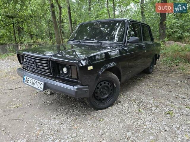 ВАЗ 2107 1997 в Днепре (Днепропетровске) на Automoto.ua Черный ВАЗ 2107, объемом двигателя 1.45 л и пробегом 123 тыс. км за 1300 $, фото 1 на Automoto.ua