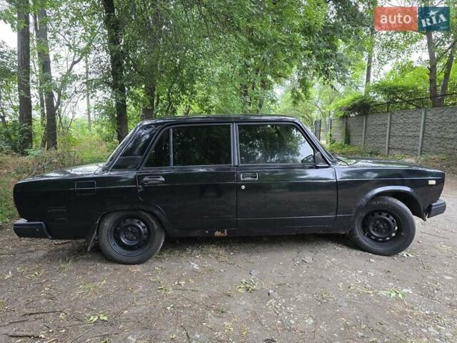 ВАЗ 2107 1997 в Днепре (Днепропетровске) на Automoto.ua Черный ВАЗ 2107, объемом двигателя 1.45 л и пробегом 123 тыс. км за 1300 $, фото 7 на Automoto.ua