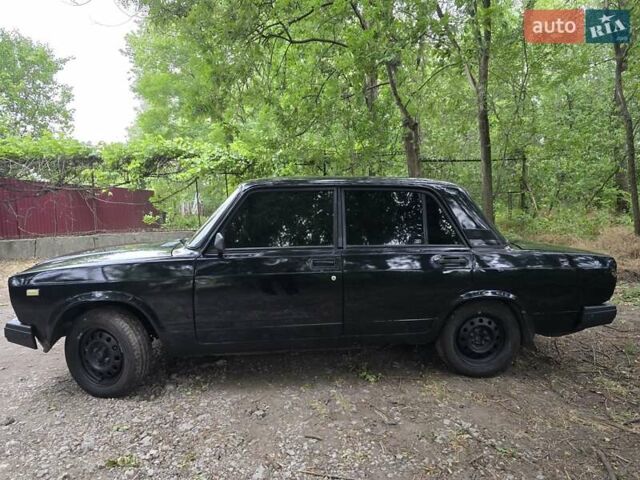 ВАЗ 2107 1997 в Днепре (Днепропетровске) на Automoto.ua Черный ВАЗ 2107, объемом двигателя 1.45 л и пробегом 123 тыс. км за 1300 $, фото 3 на Automoto.ua