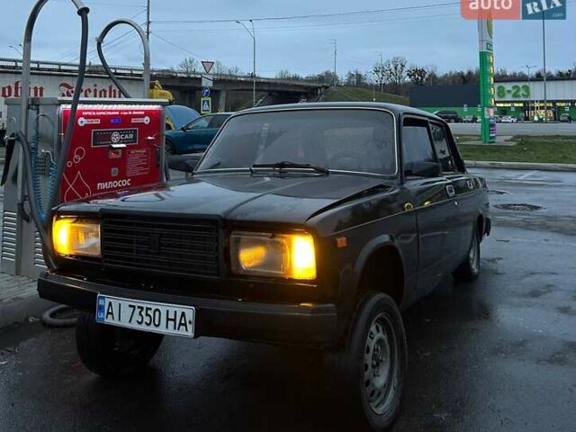 Черный ВАЗ 2107, объемом двигателя 1.5 л и пробегом 130 тыс. км за 1200 $, фото 2 на Automoto.ua