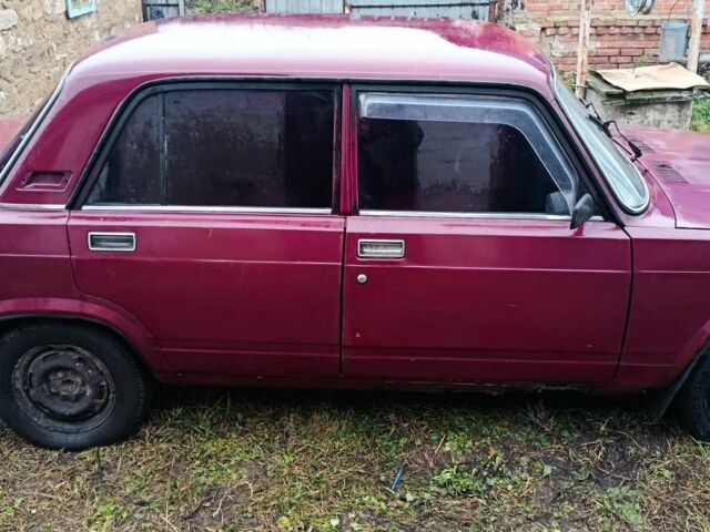 Черный ВАЗ 2107, объемом двигателя 1.6 л и пробегом 46 тыс. км за 474 $, фото 3 на Automoto.ua