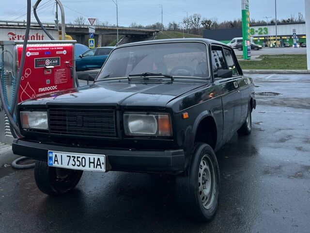 Черный ВАЗ 2107, объемом двигателя 1.5 л и пробегом 1 тыс. км за 1300 $, фото 1 на Automoto.ua