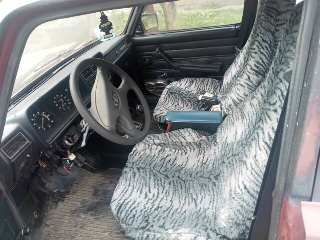 Черный ВАЗ 2107, объемом двигателя 1.5 л и пробегом 170 тыс. км за 800 $, фото 2 на Automoto.ua