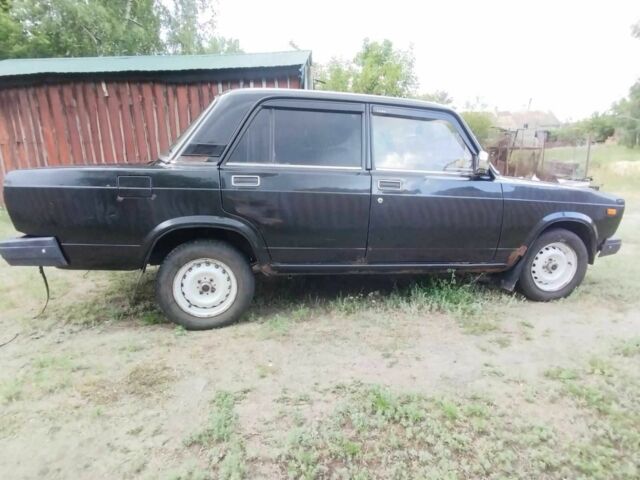 Черный ВАЗ 2107, объемом двигателя 1.5 л и пробегом 77 тыс. км за 1194 $, фото 5 на Automoto.ua