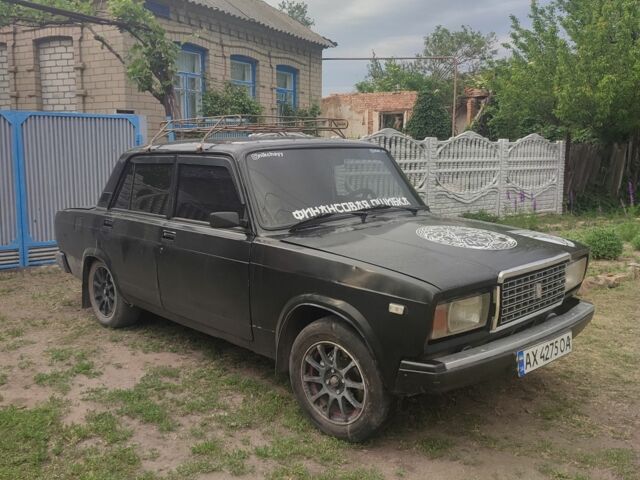 Черный ВАЗ 2107, объемом двигателя 1.5 л и пробегом 80 тыс. км за 915 $, фото 2 на Automoto.ua