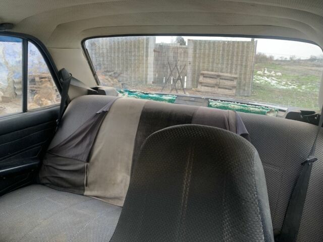 Чорний ВАЗ 2107, об'ємом двигуна 1.6 л та пробігом 70 тис. км за 639 $, фото 6 на Automoto.ua