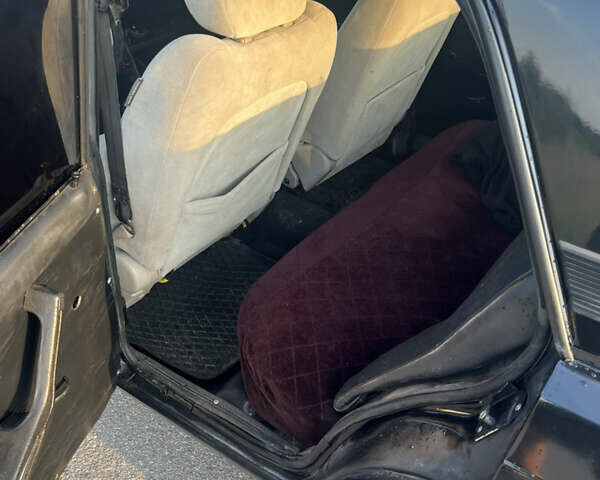 Черный ВАЗ 2107, объемом двигателя 1.5 л и пробегом 110 тыс. км за 1450 $, фото 10 на Automoto.ua