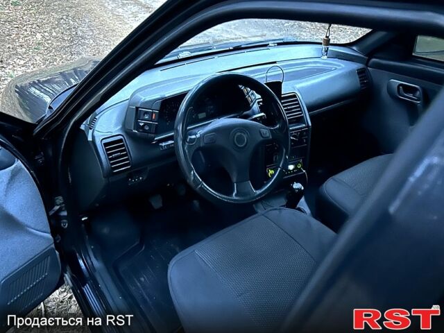 Черный ВАЗ 2107, объемом двигателя 1.6 л и пробегом 0 тыс. км за 2200 $, фото 7 на Automoto.ua