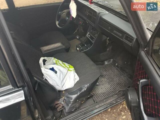 Черный ВАЗ 2107, объемом двигателя 1.5 л и пробегом 80 тыс. км за 1600 $, фото 6 на Automoto.ua