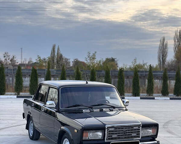 Чорний ВАЗ 2107, об'ємом двигуна 1.45 л та пробігом 35 тис. км за 2100 $, фото 2 на Automoto.ua