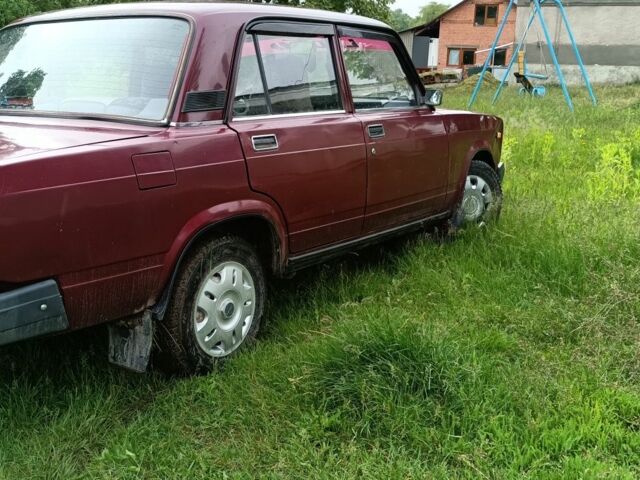 Черный ВАЗ 2107, объемом двигателя 1.5 л и пробегом 127 тыс. км за 1300 $, фото 5 на Automoto.ua