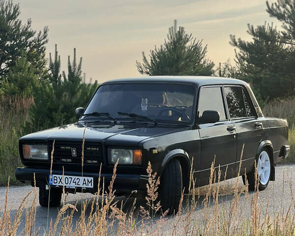 Черный ВАЗ 2107, объемом двигателя 1.5 л и пробегом 110 тыс. км за 1450 $, фото 2 на Automoto.ua