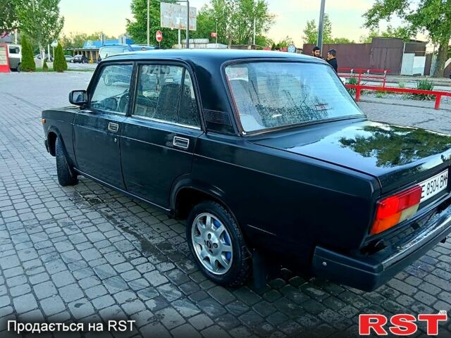 Черный ВАЗ 2107, объемом двигателя 1.5 л и пробегом 247 тыс. км за 1600 $, фото 5 на Automoto.ua