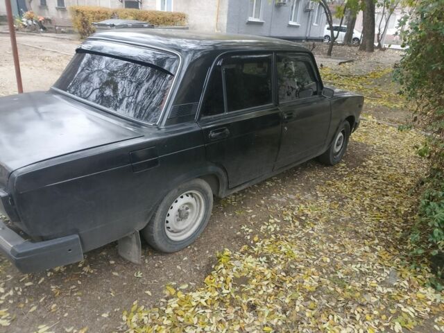 Черный ВАЗ 2107, объемом двигателя 1.5 л и пробегом 80 тыс. км за 1600 $, фото 1 на Automoto.ua