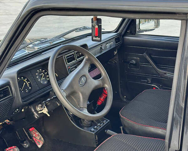 Чорний ВАЗ 2107, об'ємом двигуна 1.45 л та пробігом 35 тис. км за 2100 $, фото 8 на Automoto.ua