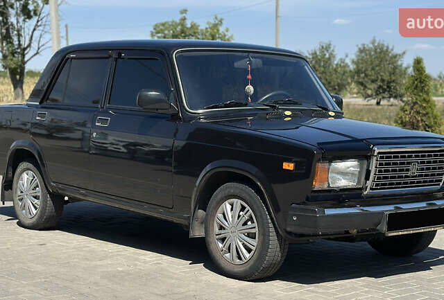 Черный ВАЗ 2107, объемом двигателя 0 л и пробегом 23 тыс. км за 3500 $, фото 5 на Automoto.ua