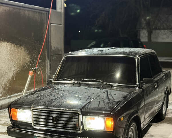 Чорний ВАЗ 2107, об'ємом двигуна 1.5 л та пробігом 40 тис. км за 2000 $, фото 4 на Automoto.ua