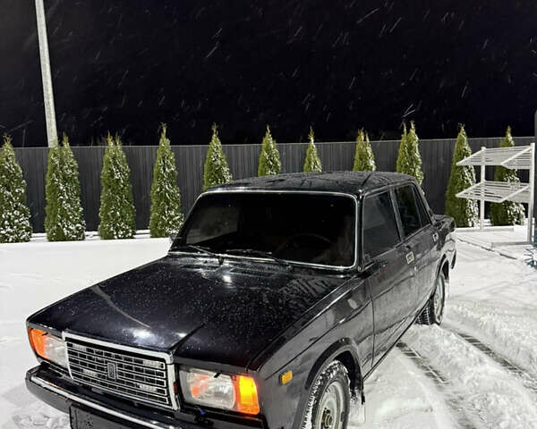 Чорний ВАЗ 2107, об'ємом двигуна 1.5 л та пробігом 40 тис. км за 2000 $, фото 2 на Automoto.ua