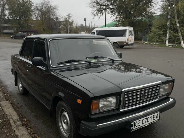 Чорний ВАЗ 2107, об'ємом двигуна 1.5 л та пробігом 166 тис. км за 1900 $, фото 3 на Automoto.ua