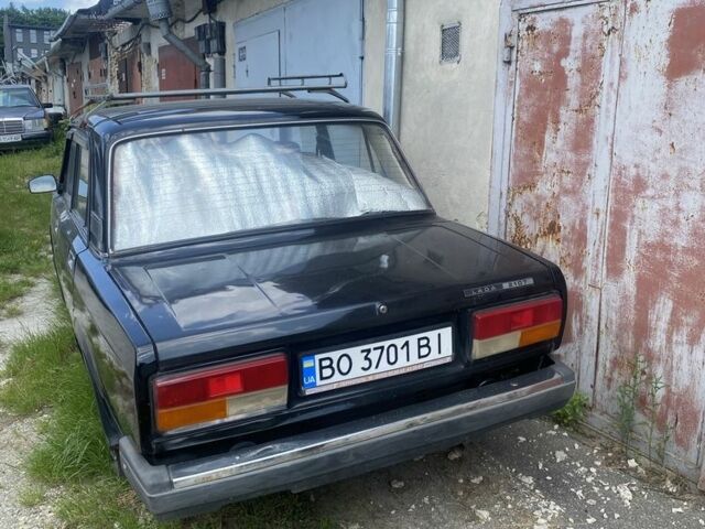 Черный ВАЗ 2107, объемом двигателя 1.5 л и пробегом 200 тыс. км за 900 $, фото 2 на Automoto.ua