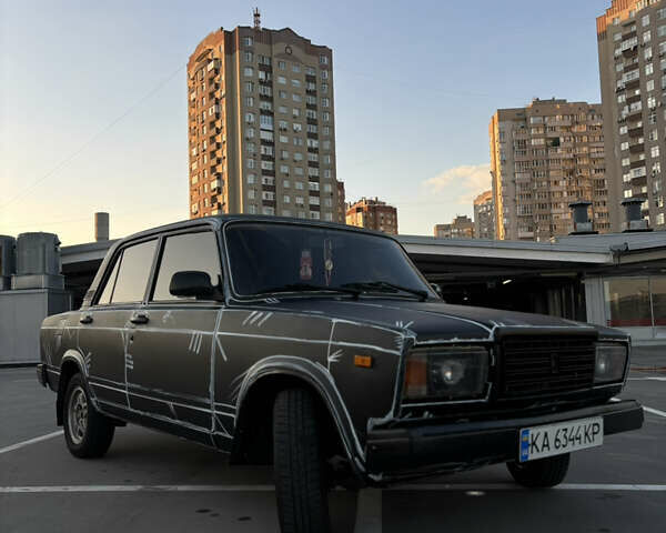 Чорний ВАЗ 2107, об'ємом двигуна 1.5 л та пробігом 79 тис. км за 1500 $, фото 4 на Automoto.ua