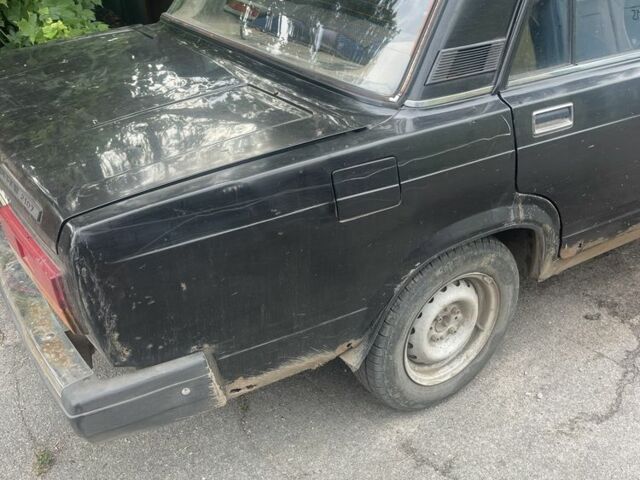 Чорний ВАЗ 2107, об'ємом двигуна 1.5 л та пробігом 157 тис. км за 700 $, фото 3 на Automoto.ua