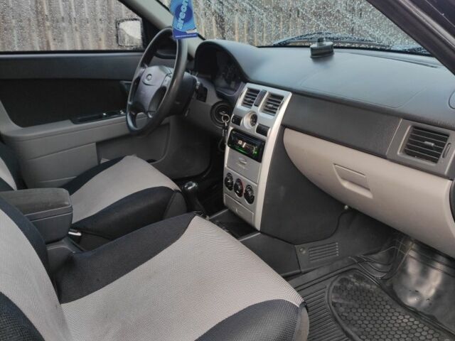 Чорний ВАЗ 2107, об'ємом двигуна 1.6 л та пробігом 170 тис. км за 2400 $, фото 3 на Automoto.ua