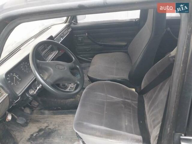 Черный ВАЗ 2107, объемом двигателя 1.6 л и пробегом 95 тыс. км за 1000 $, фото 3 на Automoto.ua