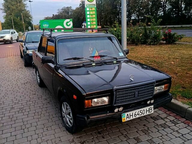 Чорний ВАЗ 2107, об'ємом двигуна 1.6 л та пробігом 196 тис. км за 1100 $, фото 6 на Automoto.ua