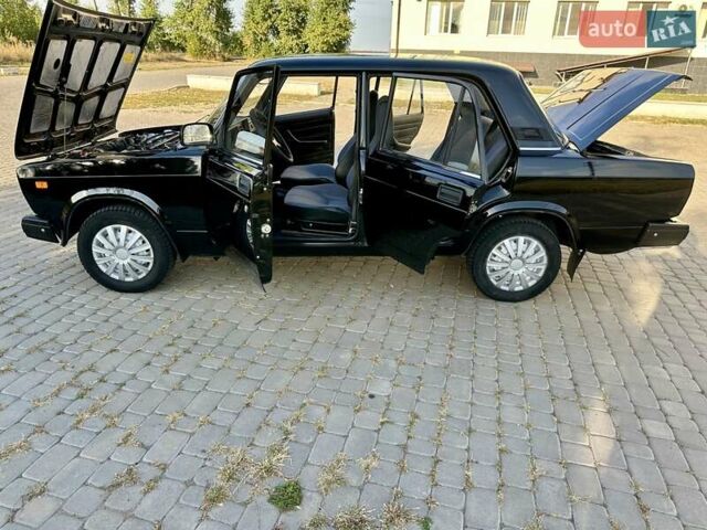 Черный ВАЗ 2107, объемом двигателя 1.5 л и пробегом 67 тыс. км за 2897 $, фото 31 на Automoto.ua