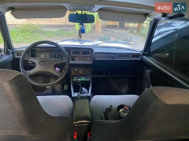 Черный ВАЗ 2107, объемом двигателя 1.6 л и пробегом 50 тыс. км за 1500 $, фото 4 на Automoto.ua