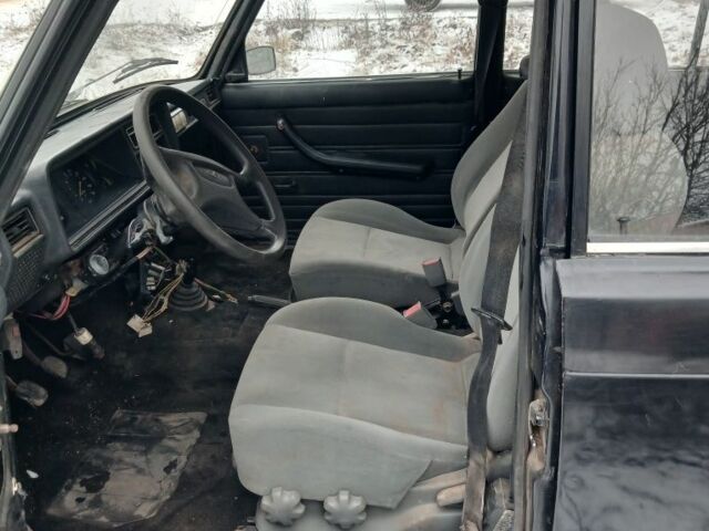 Черный ВАЗ 2107, объемом двигателя 0 л и пробегом 120 тыс. км за 568 $, фото 3 на Automoto.ua