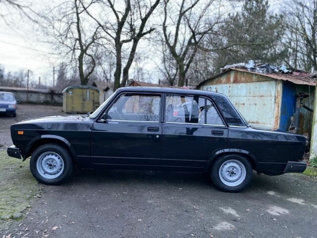 Черный ВАЗ 2107, объемом двигателя 1.6 л и пробегом 99 тыс. км за 2400 $, фото 2 на Automoto.ua