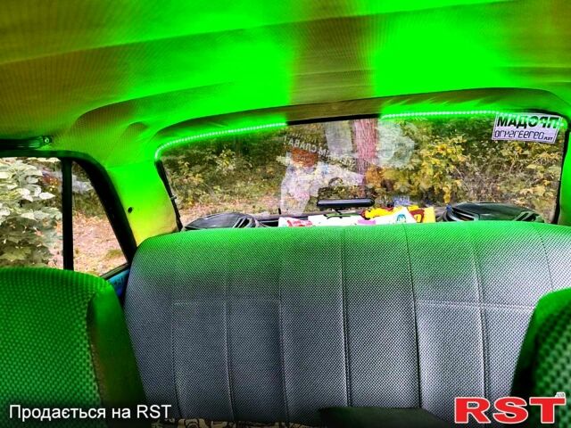 Чорний ВАЗ 2107, об'ємом двигуна 1.6 л та пробігом 196 тис. км за 1100 $, фото 9 на Automoto.ua